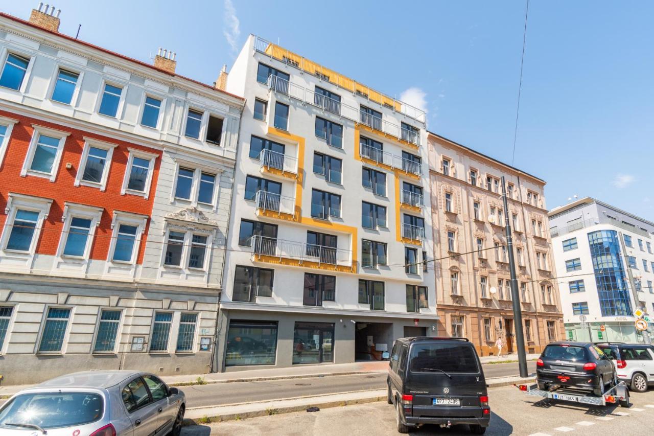 Brand New Two Room Apartment #34 With Free Secure Parking In The Center Praga Exterior foto