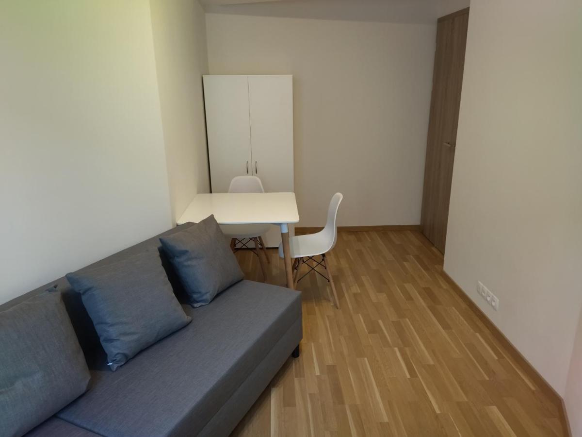 Brand New Two Room Apartment #34 With Free Secure Parking In The Center Praga Exterior foto