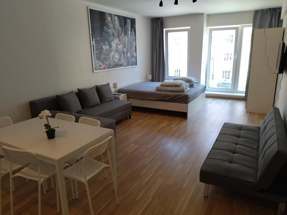 Brand New Two Room Apartment #34 With Free Secure Parking In The Center Praga Exterior foto